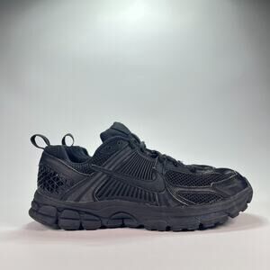 Nike Zoom Vomero 5 Triple Black Lace Up Running Shoes HF6998-001 Youth Size 7Y